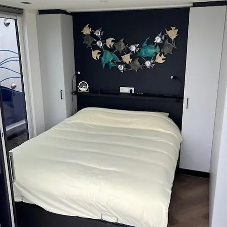 Hotel na wodzie The King *